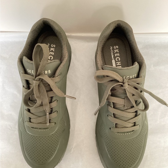 Women’s army green Skechers sneakers size7.5 - Picture 6 of 7
